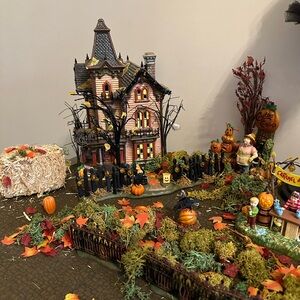 Dept 56 Halloween Village